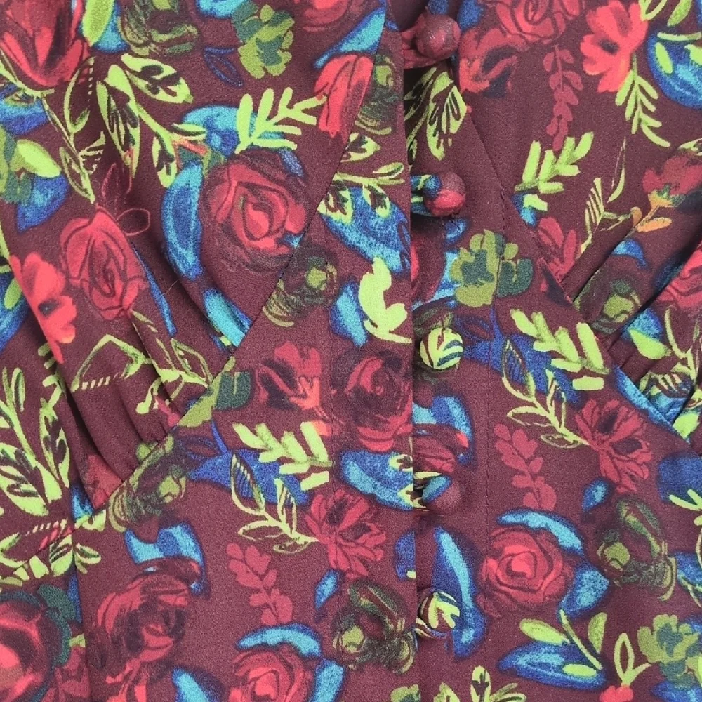 Chic Floral Ruffle Mini Dress - Picture 5 of 9